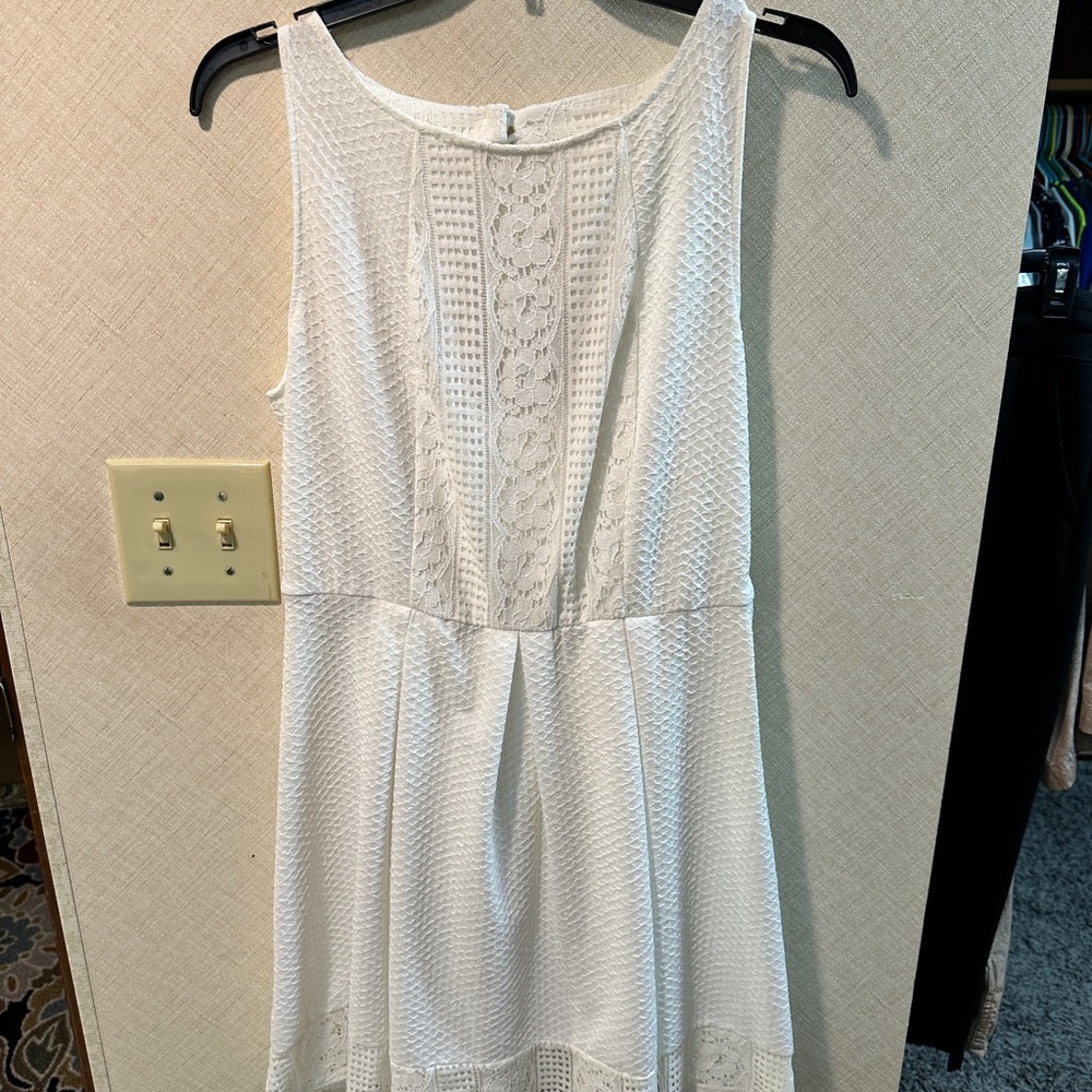 Rewind White Sleeveless Scoop Neck Sundress